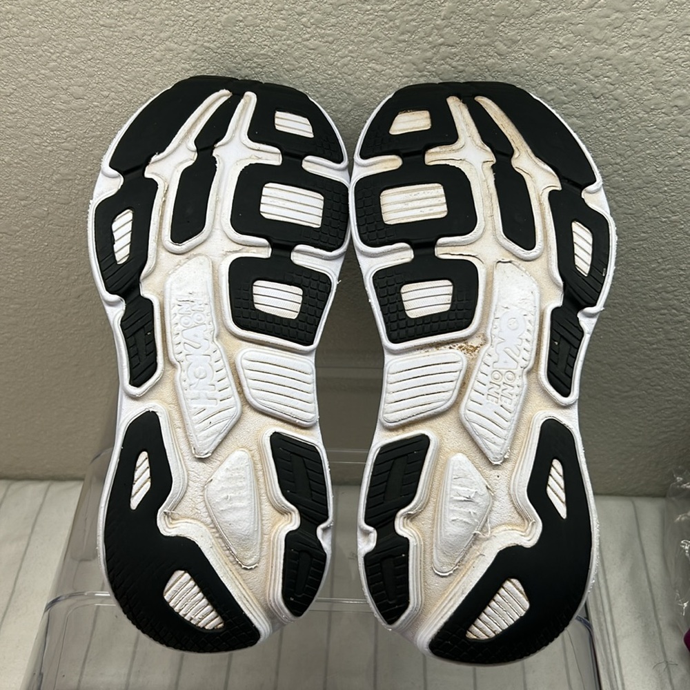 Hoka One One W Bondi 7 Women's Size 7.5 Black/White Running Shoes -  Used - Picture 9 of 10